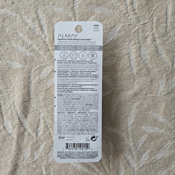 Almay Ageless Hydrating Liquid Concealer Hyaluronic Acid 050 Deep - Picture 5 of 6